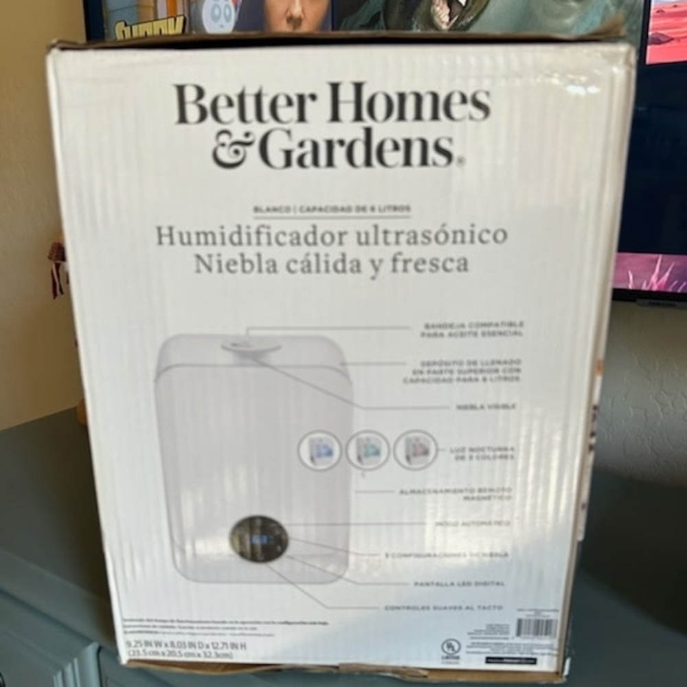 White Humidifier with Remote Control - Picture 2 of 3